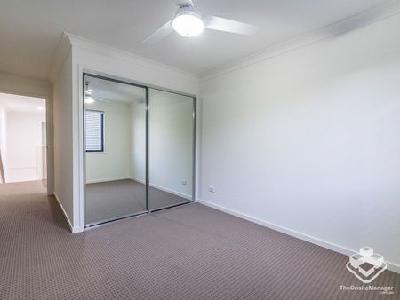 The Grove 3 bedroom, 126/7 Giosam St, Richlands share with management office $570 pw avai now - Photo 2