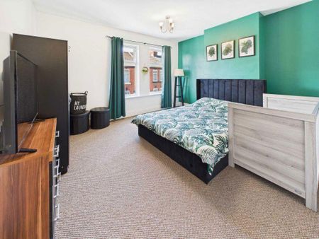 2 bedroom terraced house to rent - Photo 3