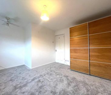 4 bedroom semi-detached house to rent - Photo 6