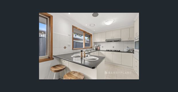 Family Comfort in Prime Glen Waverley Pocket - Photo 1