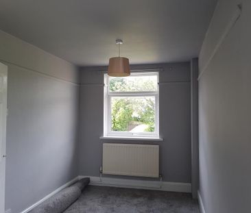 2 bedroom semi-detached house to rent - Photo 3