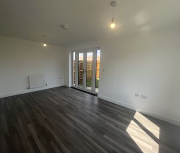 Burbage Way, Crewkerne - Photo 2