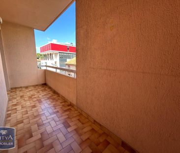 Location Appartement 3 pièces 73m² CARPENTRAS 84200 - Photo 2