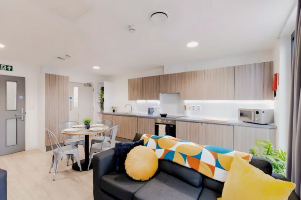 6 Bed Cluster En-suite - Photo 1