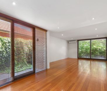 88 Broadway , Elwood. - Photo 3