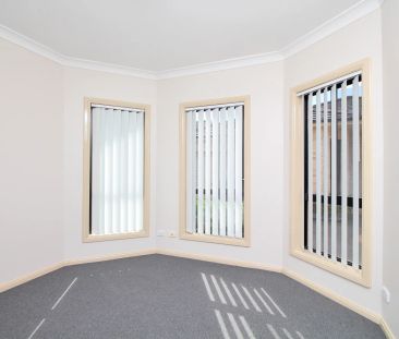 UPDATED 3-BEDROOM VILLA IN QUIET & PRIVATE COMPLEX! - Photo 4