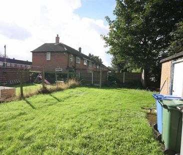 2 bedroom ground floor flat to rent - Photo 3