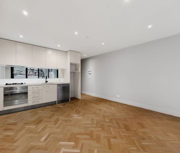 Courtyard Living That Sets This Apartment Apart - Photo 6