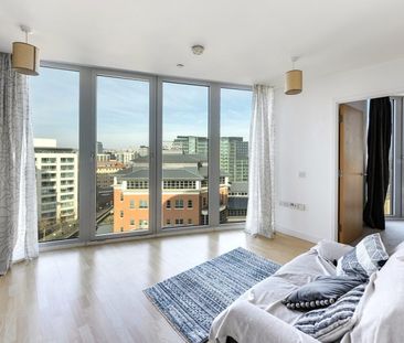 1 Bed Flat - Photo 2