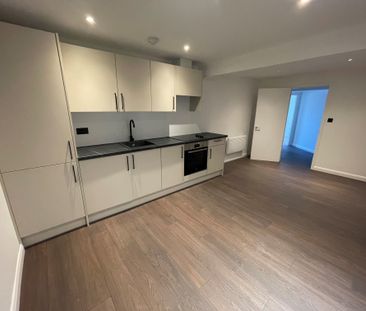 High Street, Swindon - Photo 6