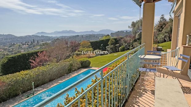 A louer, Mougins Cote d'Azur, villa de 5 chambres doubles, piscine - Photo 1