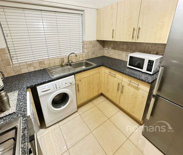 2 bedroom apartment to rent - Photo 4
