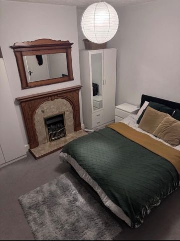 Room in a Shared House, London, SE3 - Photo 4