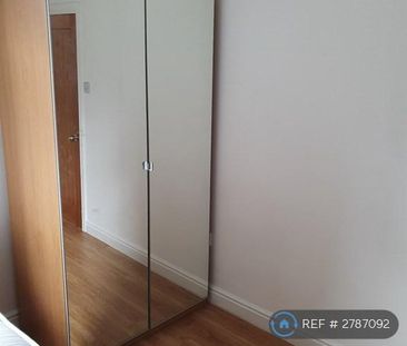 1 bedroom in a house share to rent - Photo 1