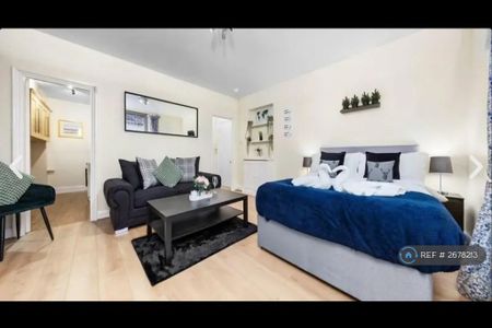 Studio to rent - Photo 4