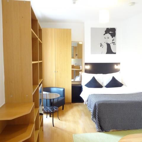 Flat 22 Cartwright Gardens, Bloomsbury WC1H 9EH - Photo 1