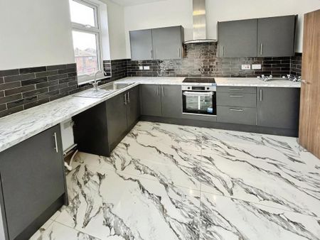 3 bedroom apartment to rent - Photo 5