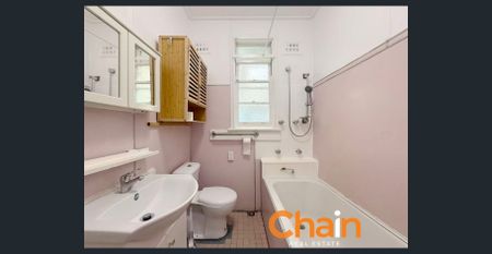 Spacious 2-Bedroom Family Home in a Peaceful Setting! - Photo 3