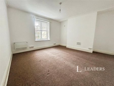 Studio to rent - Photo 4