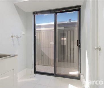 Baldivis - Photo 2