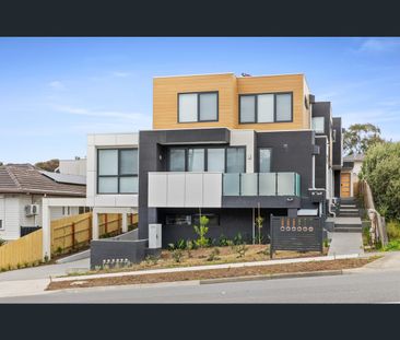2/100 Woodhouse Grove, Box Hill North, Vic 3129 - Photo 2