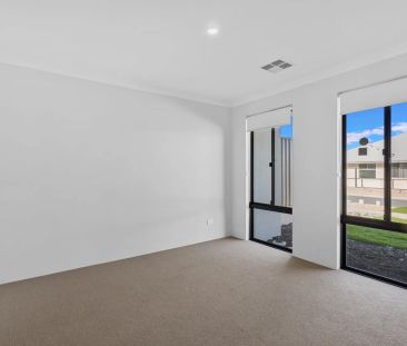 Brand New Coastal Living - Spacious 3 Bedroom, 2 Bathroom Home - Photo 5