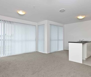 Papakura, 2 bedrooms, $550 per week - 26 Railway West St - Photo 2