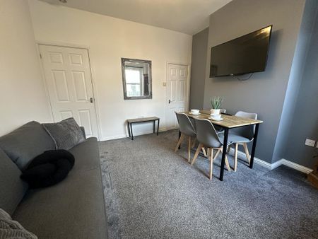 3 bedroom terraced house to rent - Photo 4