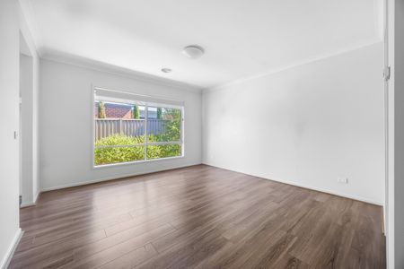 Modern Family Living in Prime Delacombe Location - Photo 2