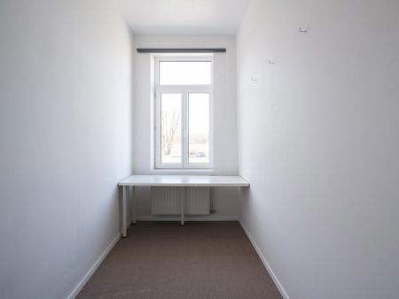 Ruime stadswoning met 4 slaapkamers en mooie buitenruimte - Photo 4