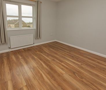 92 Main Street, Carrowdore, BT22 2HW - Photo 3