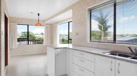 Spacious 3 bedrooms near Waiake Beach - Photo 5