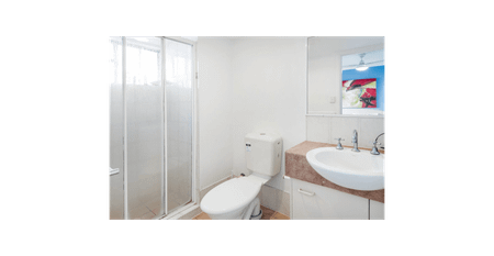 Riverside Retreat With City Views – Your Coastal Lifestyle Awaits! 5/41 Peninsular Drive, Surfers Paradise - Photo 3