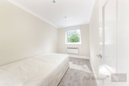 Jesmond Park Court, Newcastle Upon Tyne - Photo 5