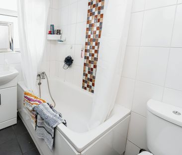3 bedroom semi-detached to rent Mill Road, Lewes. - Photo 6