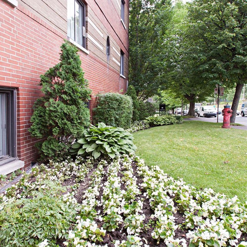 Jardins Decelles - 2 Bedrooms - 5600 Avenue Decelles, Montréal - Photo 1