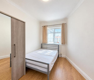 3 bedroom end of terrace house to rent - Photo 4