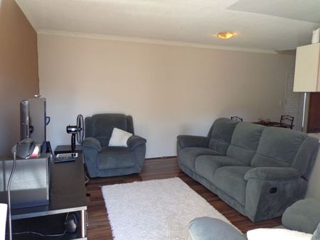 BEAUTIFULLY PRESENTED UNIT - Photo 3