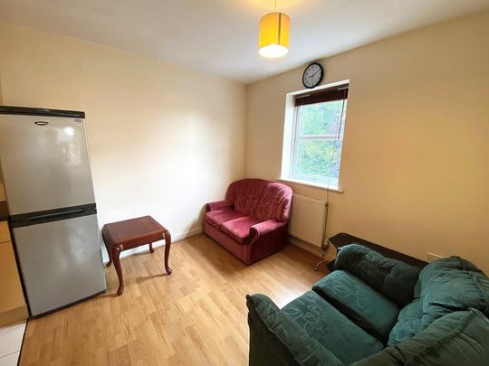 2 bedroom flat to rent - Photo 1