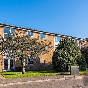 Trotwood, Chigwell - Photo 3