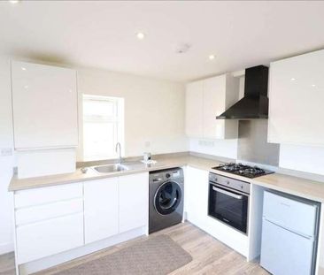 Totteridge Road, High Wycombe, HP13 - Photo 2