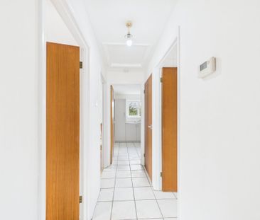 Cherry Corner, The Common, Flackwell Heath,HP10 - Photo 3