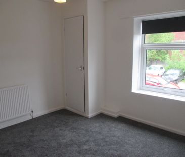 Albert Street, Hucknall, NOTTINGHAM - Photo 4