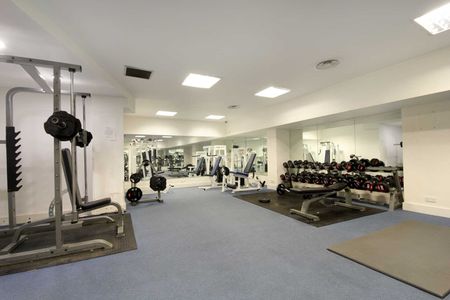2 Bed Flat, Brunswick Road, W5 - Photo 2