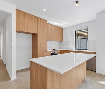 Brand New Living with Stylish Finishes in St Agnes- RENT NOW! - Photo 6