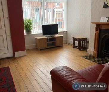 1 bedroom in a house share to rent - Photo 4