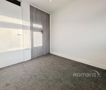 5 bedroom detached house to rent - Photo 4