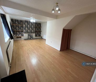 3 bedroom terraced house to rent - Photo 2