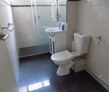 2/3 Ravens Grove, St Kilda East, Vic 3183 - Photo 4