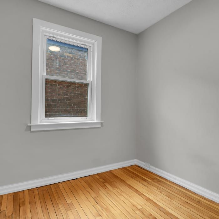 For Lease - 113 Fairmont Avenue, West Centre Town, Ontario - Photo 1